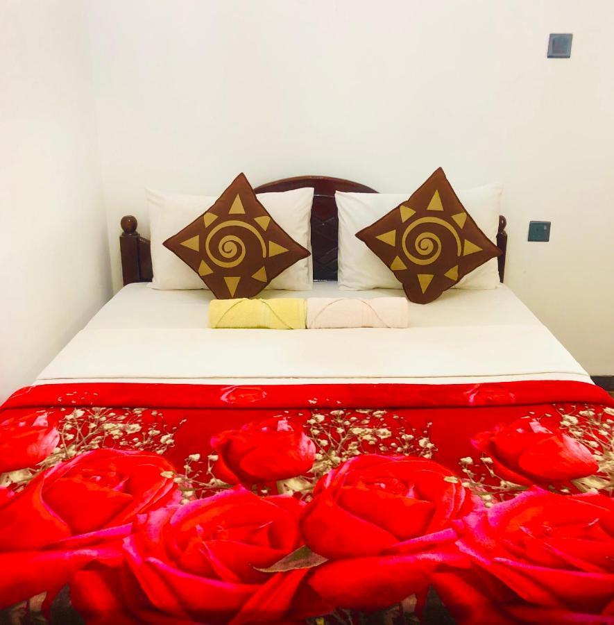 ViNiSH iNN Nallathanniya Ngoại thất bức ảnh