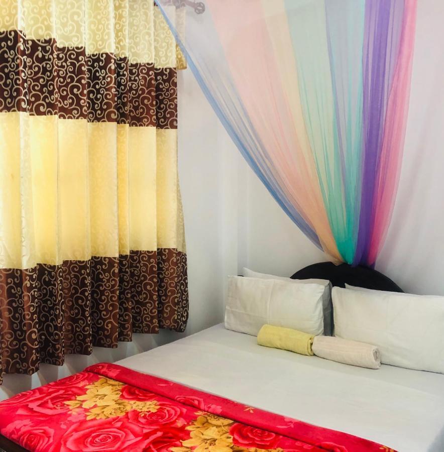 ViNiSH iNN Nallathanniya Ngoại thất bức ảnh