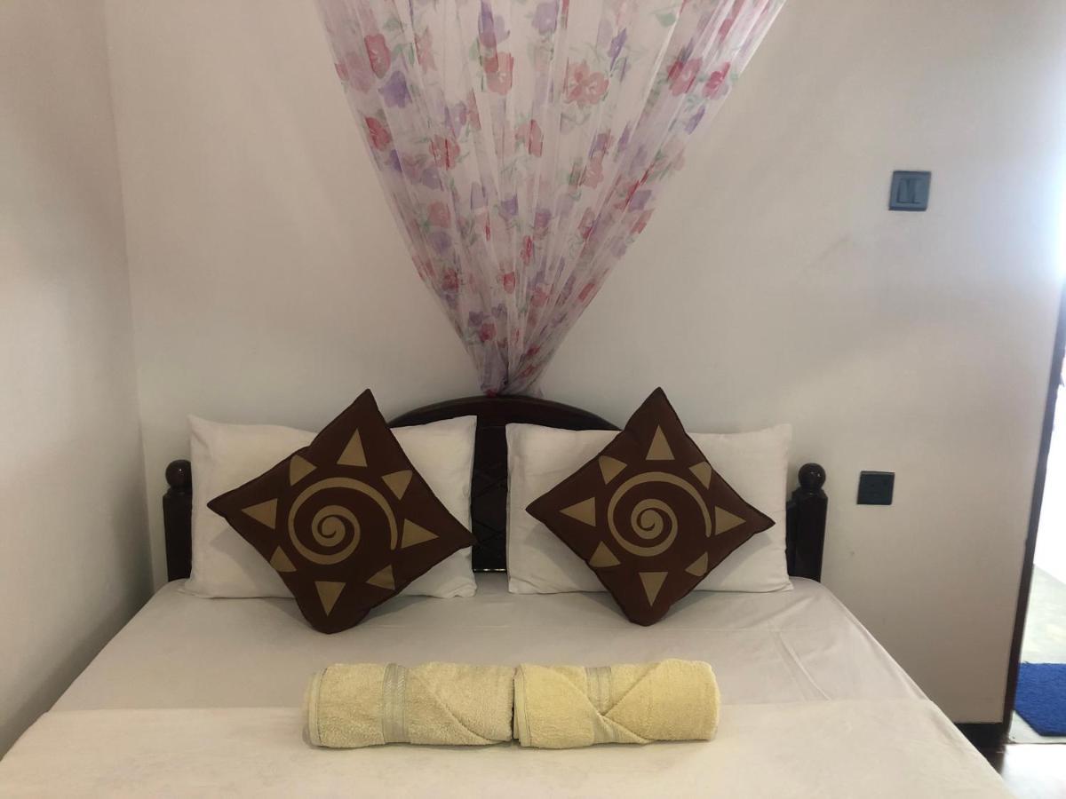 ViNiSH iNN Nallathanniya Ngoại thất bức ảnh